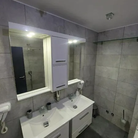 China Town Prenociste Hotel 2*