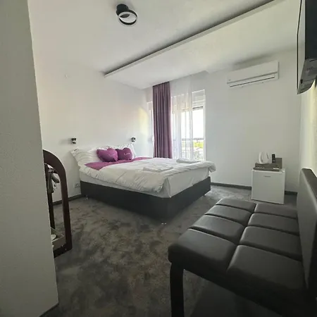 China Town Prenociste Belgrade