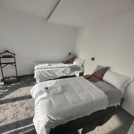 China Town Prenociste 2* 베오그라드