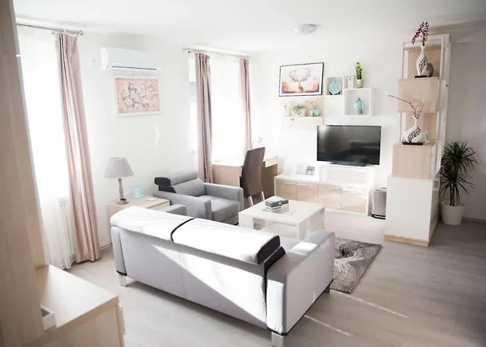 China Town Prenociste 2* Bělehrad